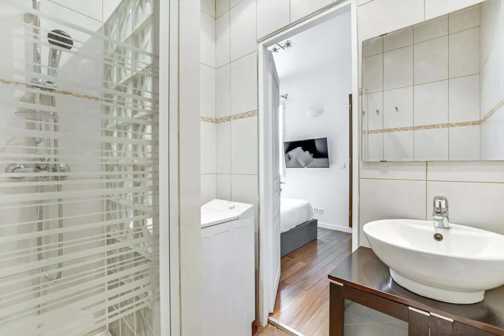 Apartment Bluestay 273 - Charmant Studio A Paris France